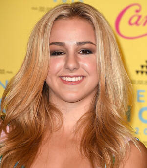 Chloe From Dance Moms Porn - Former 'Dance Moms' Star Chloe Lukasiak Undergoes Surgery to Treat Rare  Medical Condition - Life & Style
