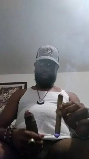 Black Cigar Porn - Black Daddy Cigar Bate - ThisVid.com